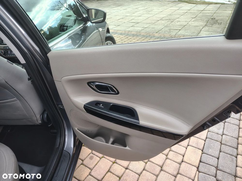 Kia Ceed 1.6 GDI Business Line - 27