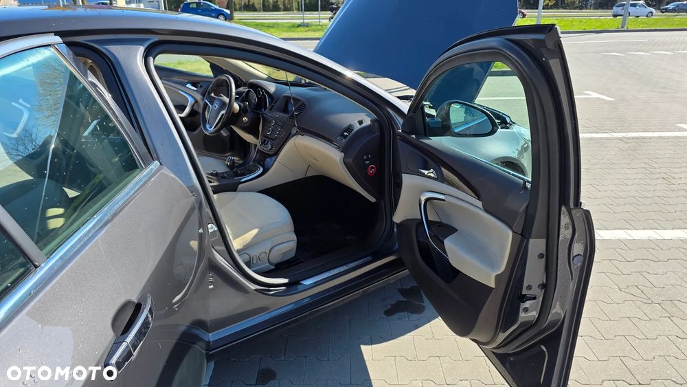 Opel Insignia 2.0 CDTI - 11
