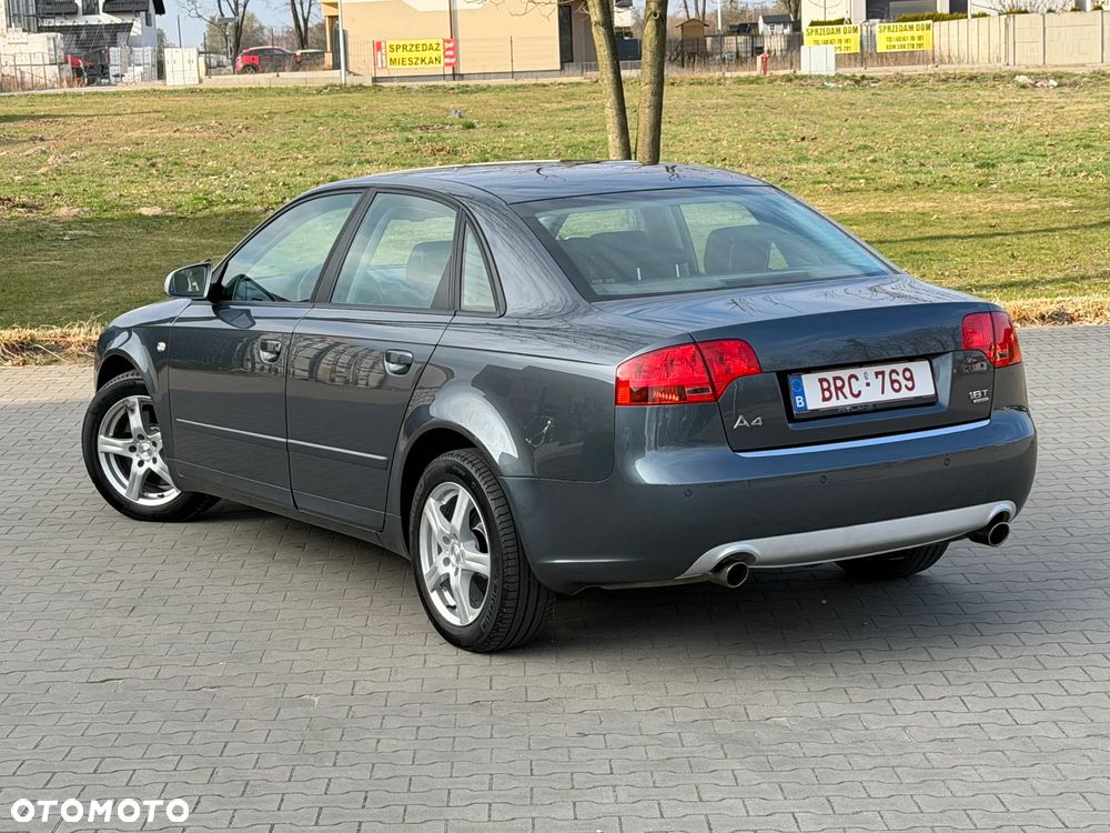 Audi A4 Limousine 1.8 T quattro - 12