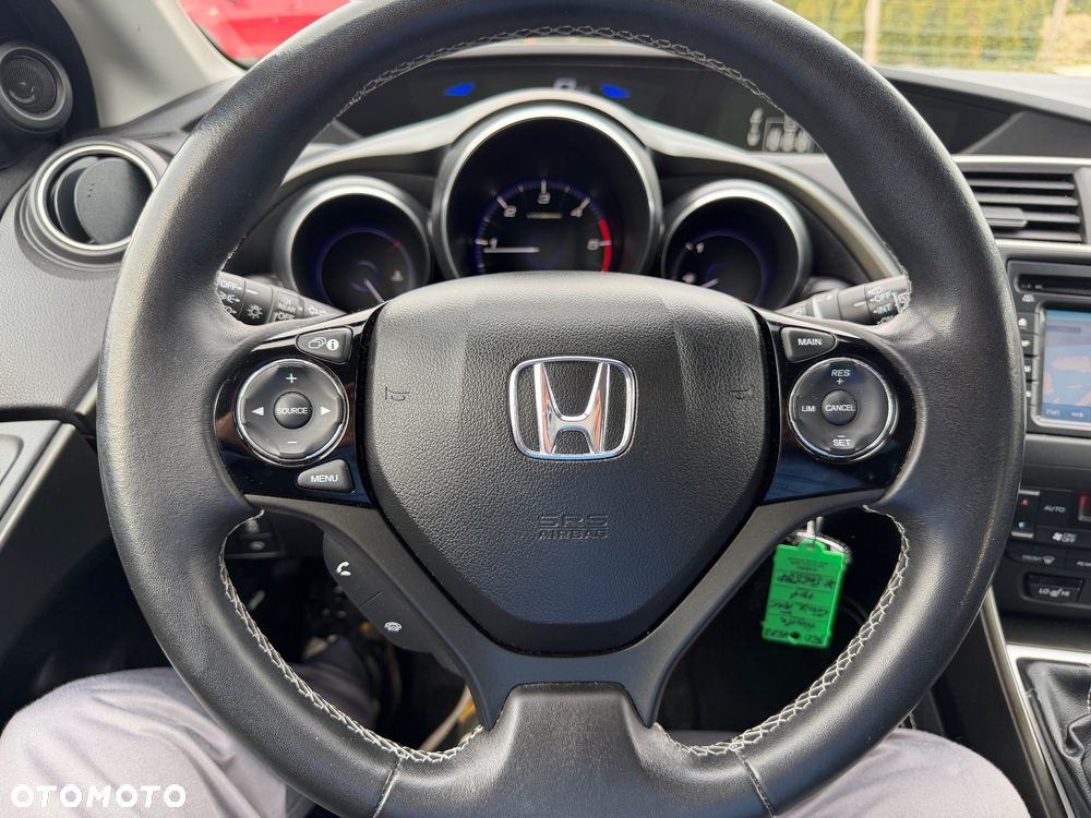 Honda Civic 1.6 i-DTEC Executive Black Edition - 17