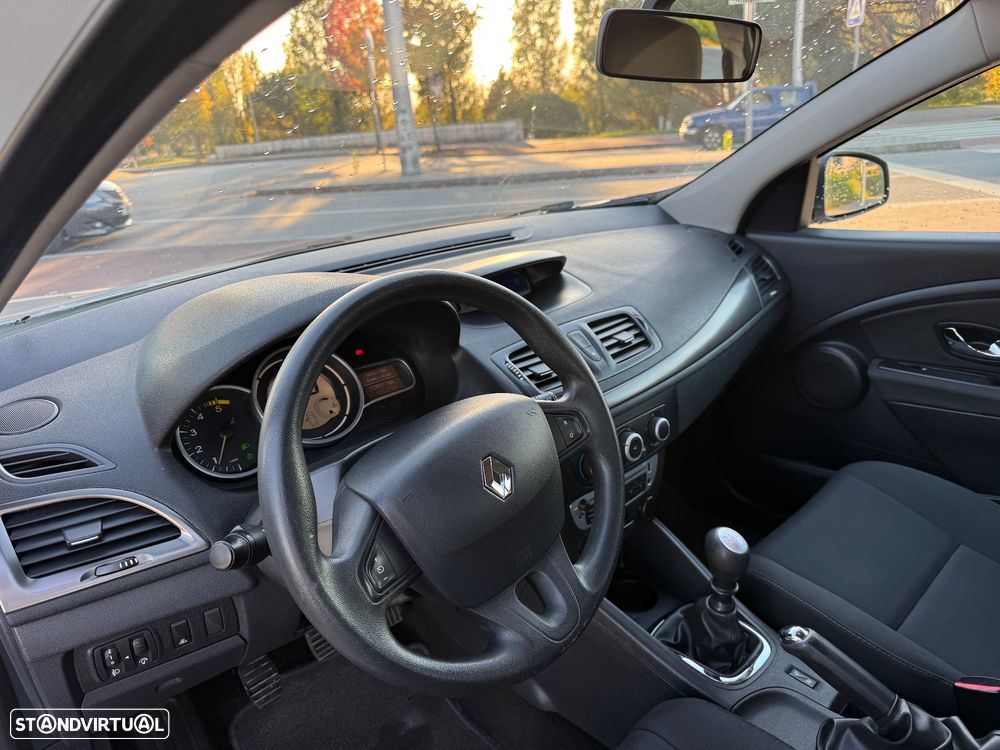 Renault Mégane 1.5 dCi Dynamique S - 13