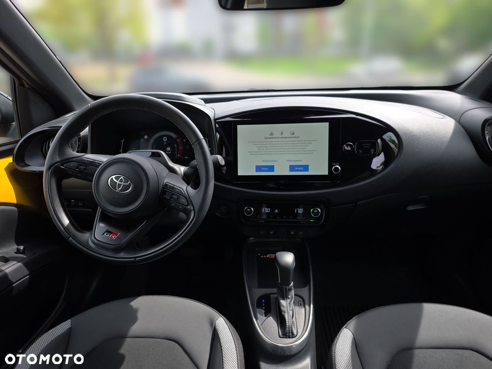 Toyota Aygo X Hybrid 1.5 Style e-CVT - 11