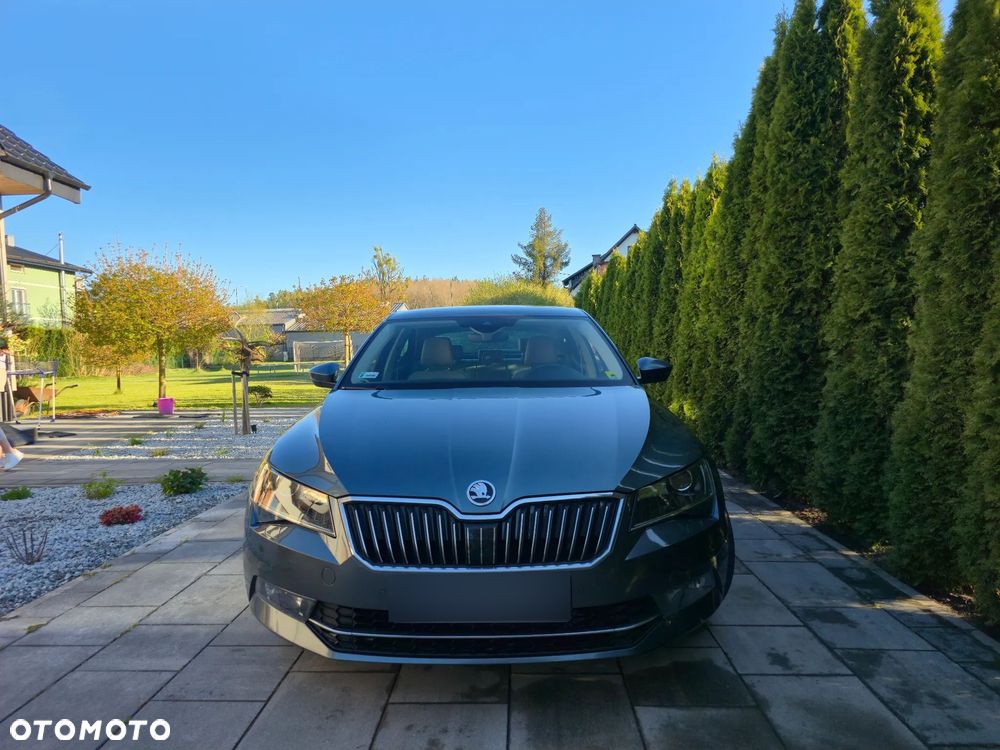 Skoda Superb 2.0 TDI 4x4 L&K DSG - 3