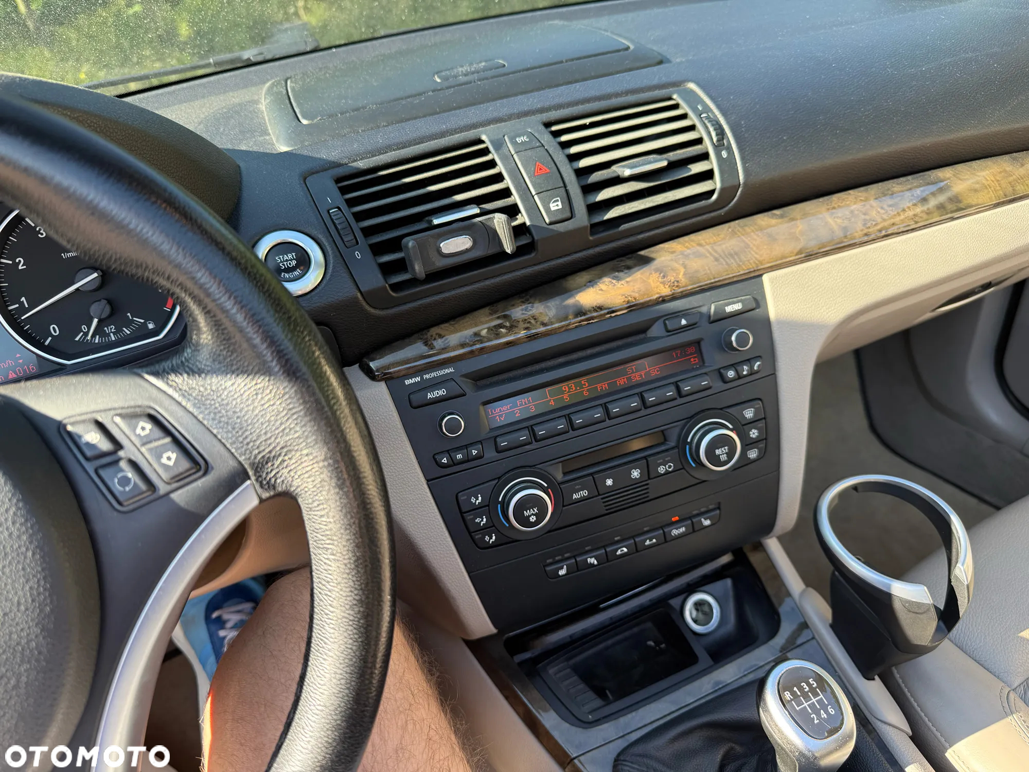 BMW Seria 1 120i - 8