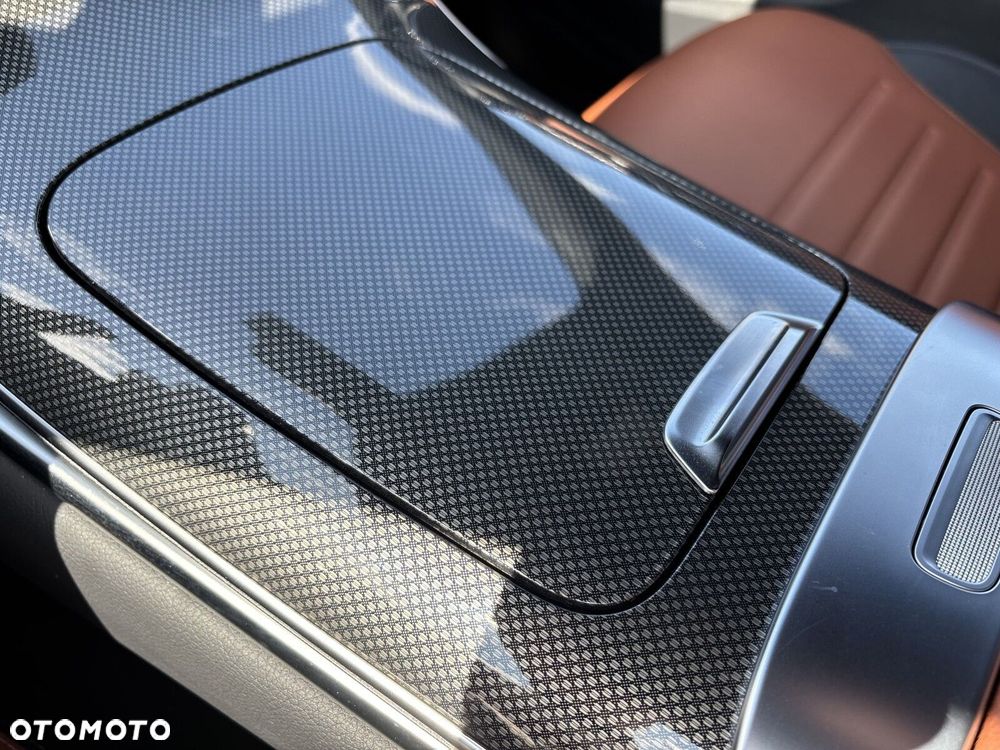 Mercedes-Benz GLC - 23