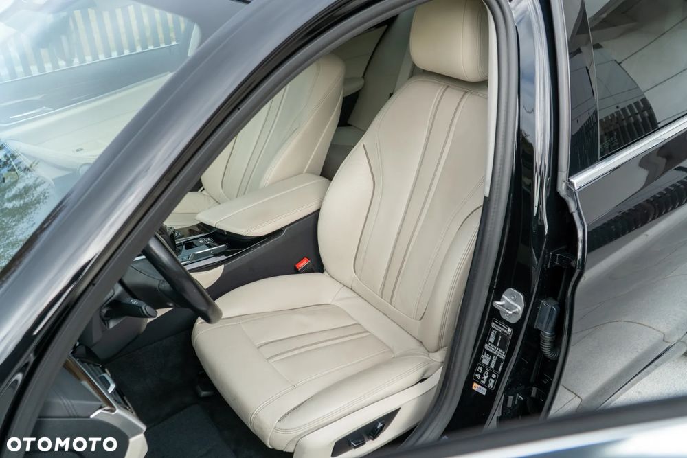 BMW Seria 5 520d Luxury Line - 4