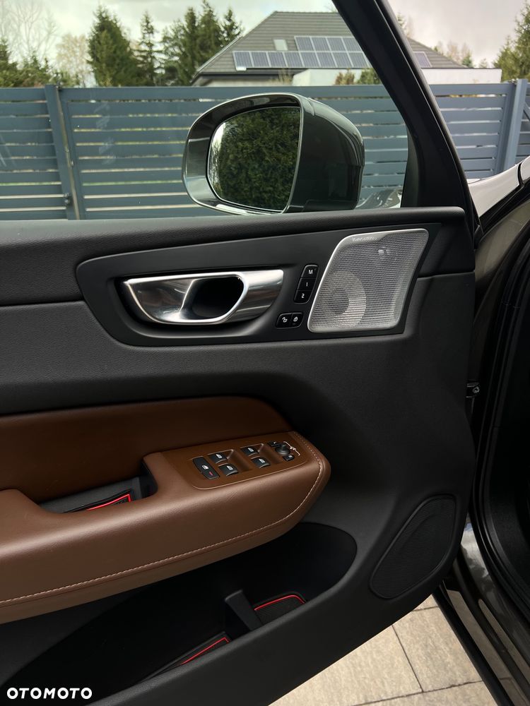 Volvo XC 60 B5 D AWD Inscription - 14