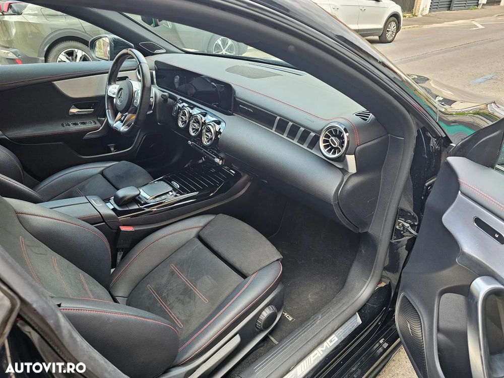 Mercedes-Benz CLA 35 AMG - 7