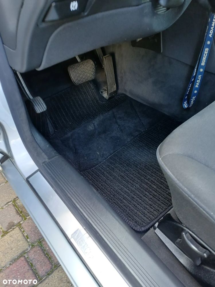 Mercedes-Benz Klasa E - 20