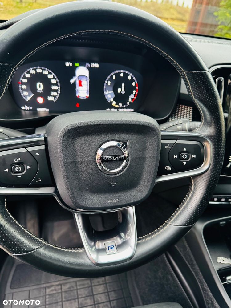 Volvo XC 40 T3 R-Design - 9