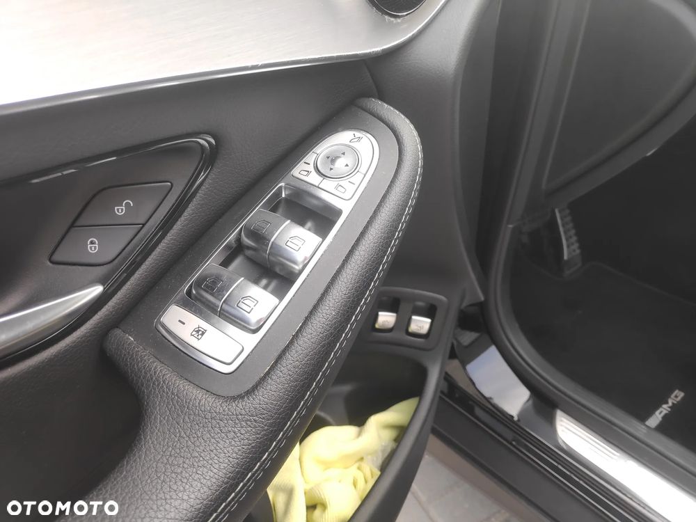 Mercedes-Benz GLC 220 d 4Matic 9G-TRONIC AMG Line - 23