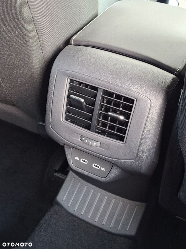 Volkswagen T-Roc 1.5 TSI Final Edition - 22
