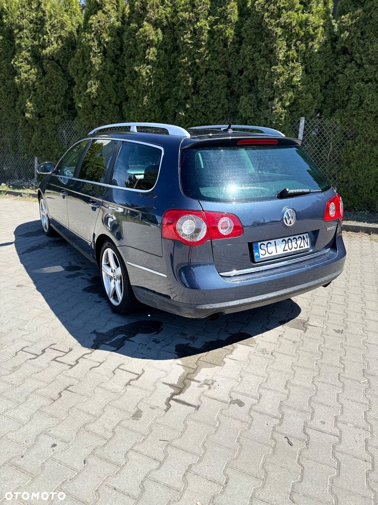 Volkswagen Passat 3.2 V6 FSI 4Mot Highline DSG - 2