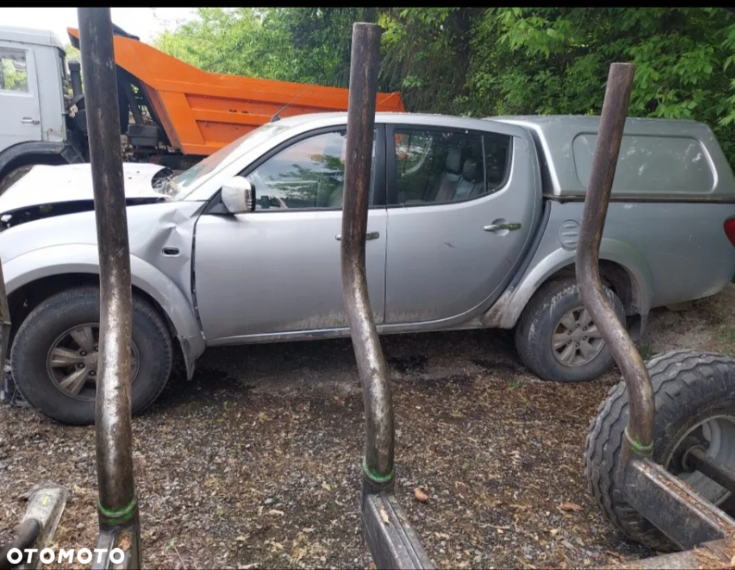 Mitsubishi L200 - 8