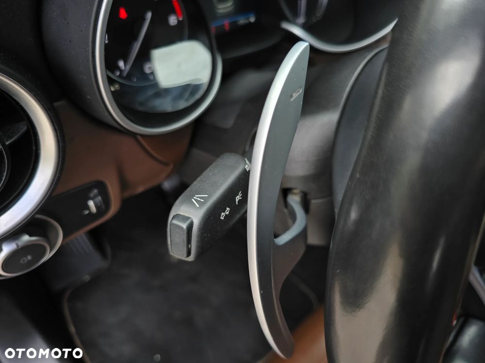 Alfa Romeo Stelvio 2.2 16V AT8 Q4 Lusso - 27