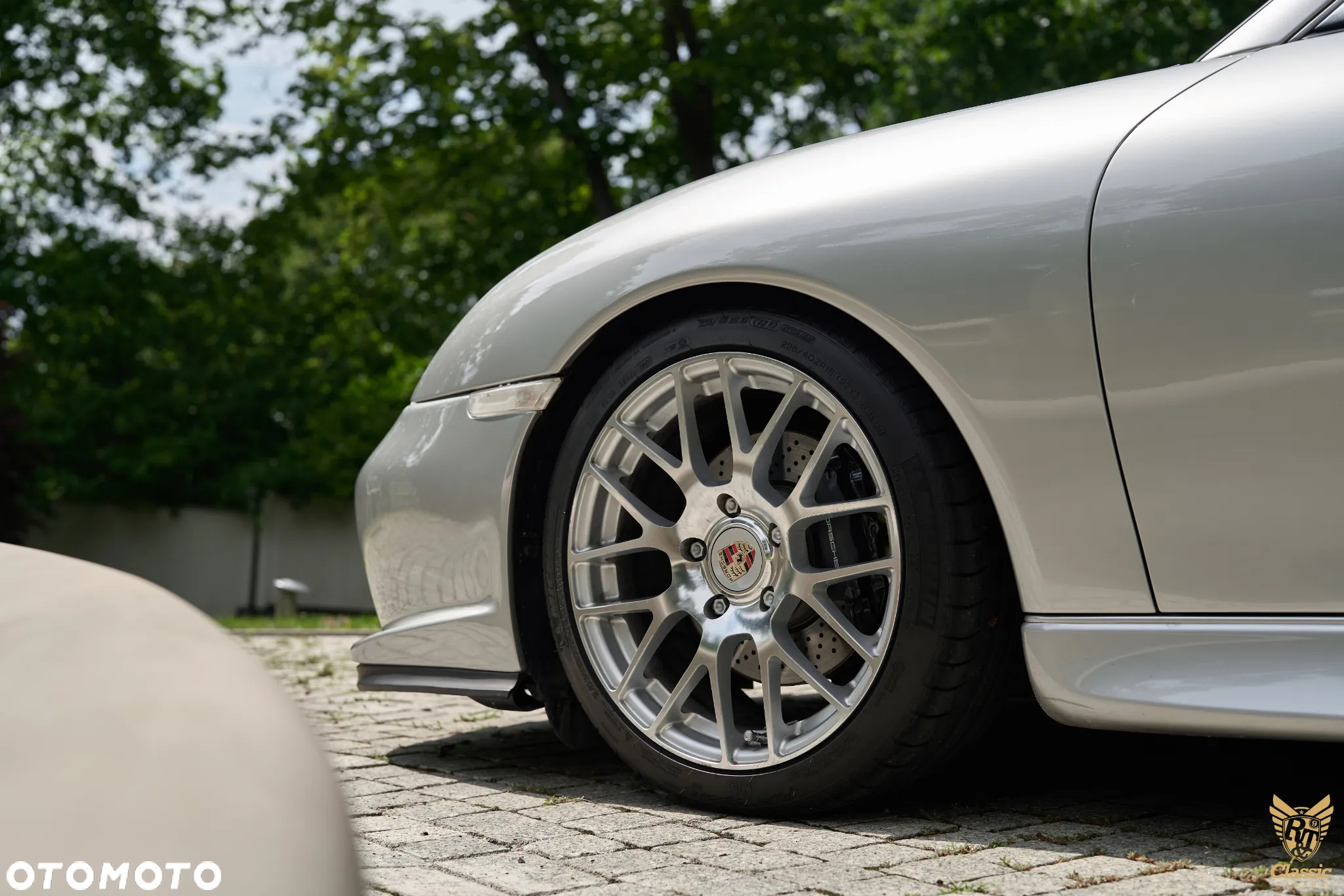 Porsche 911 Carrera - 28