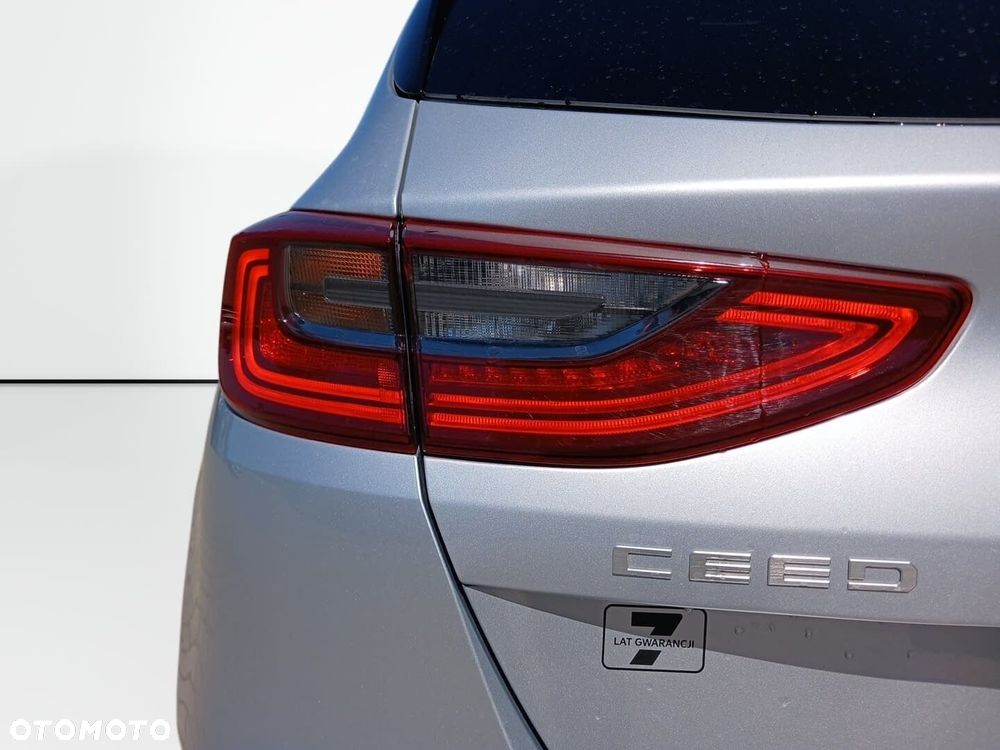 Kia Ceed - 24