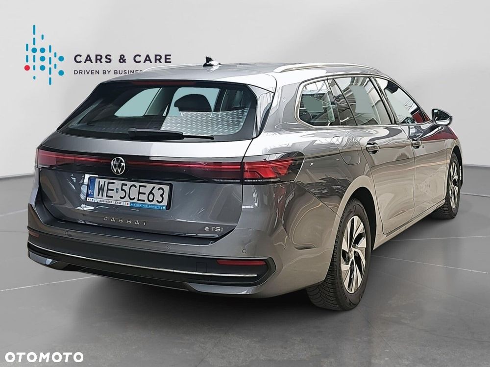 Volkswagen Passat - 25