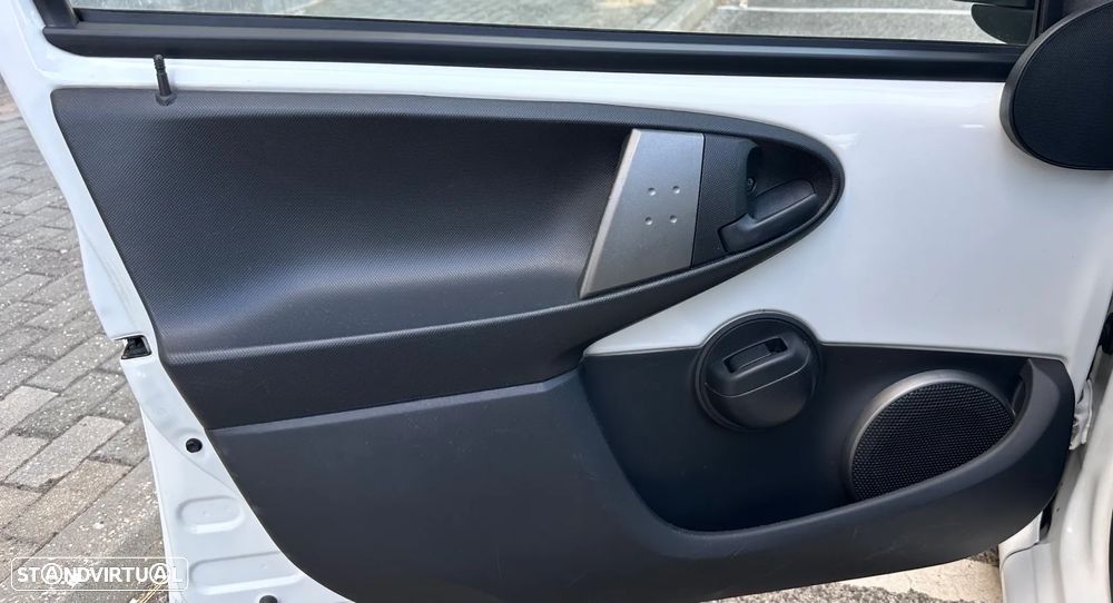 Toyota Aygo Connect - 21