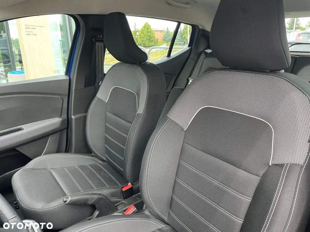 Dacia Sandero - 8