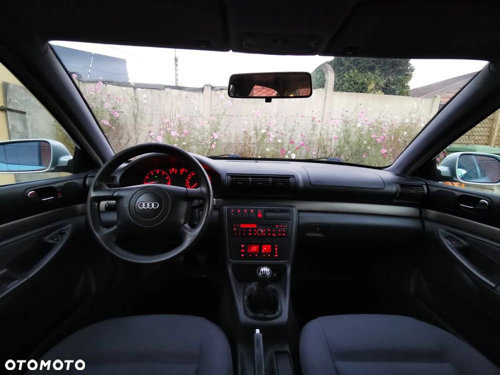 Audi A4 Limousine - 24