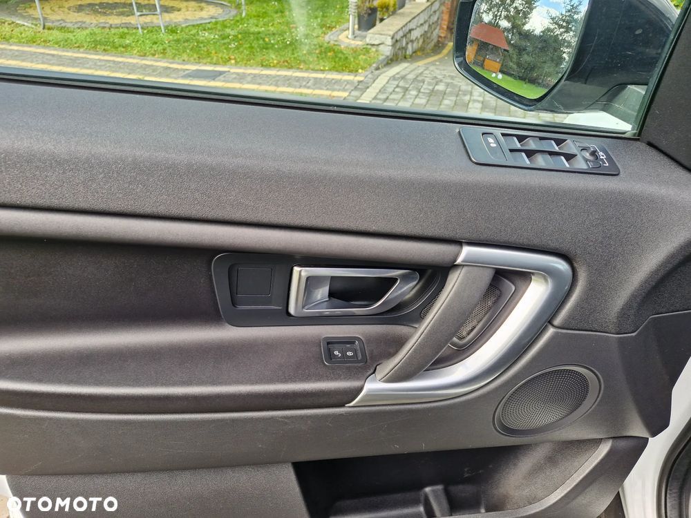 Land Rover Discovery Sport - 10