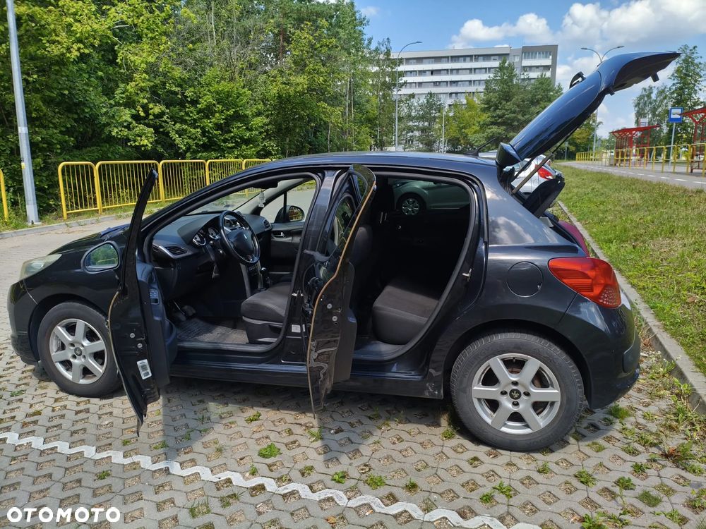 Peugeot 207 - 15