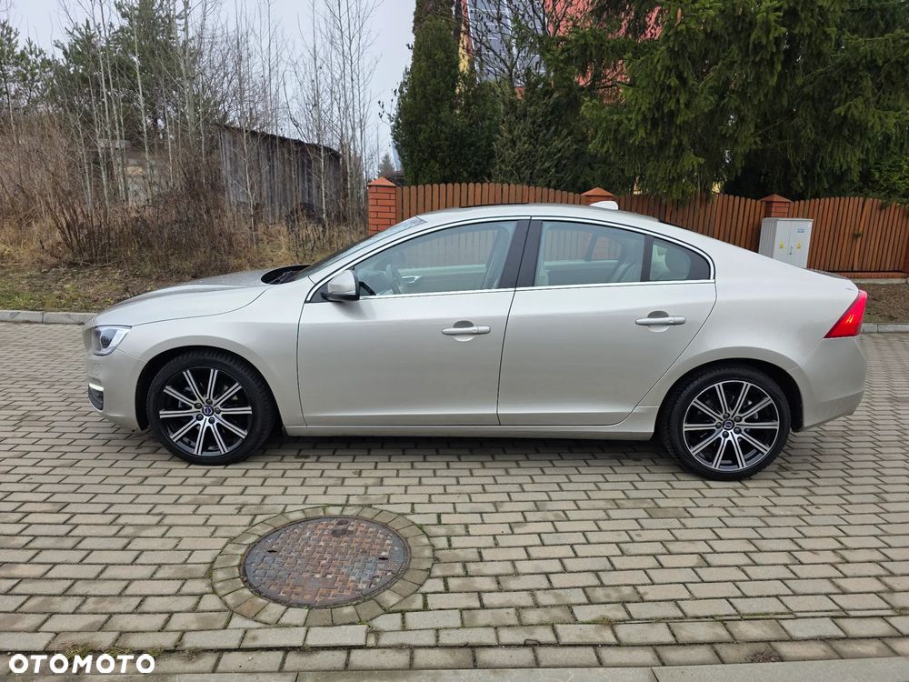Volvo S60 D4 Geartronic Summum - 2