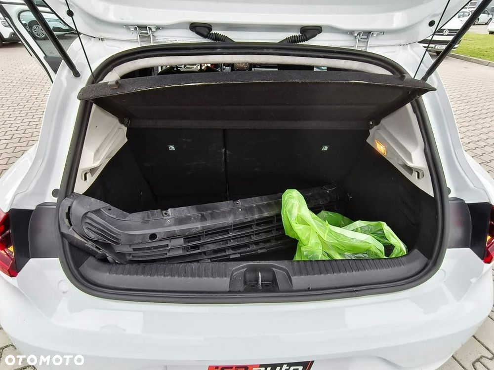Renault Clio - 23