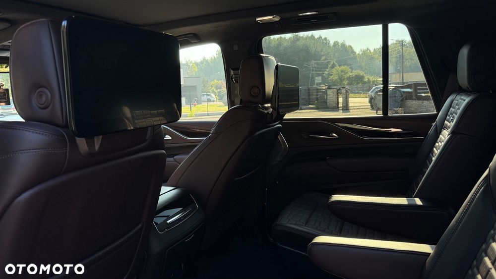 Cadillac Escalade - 7