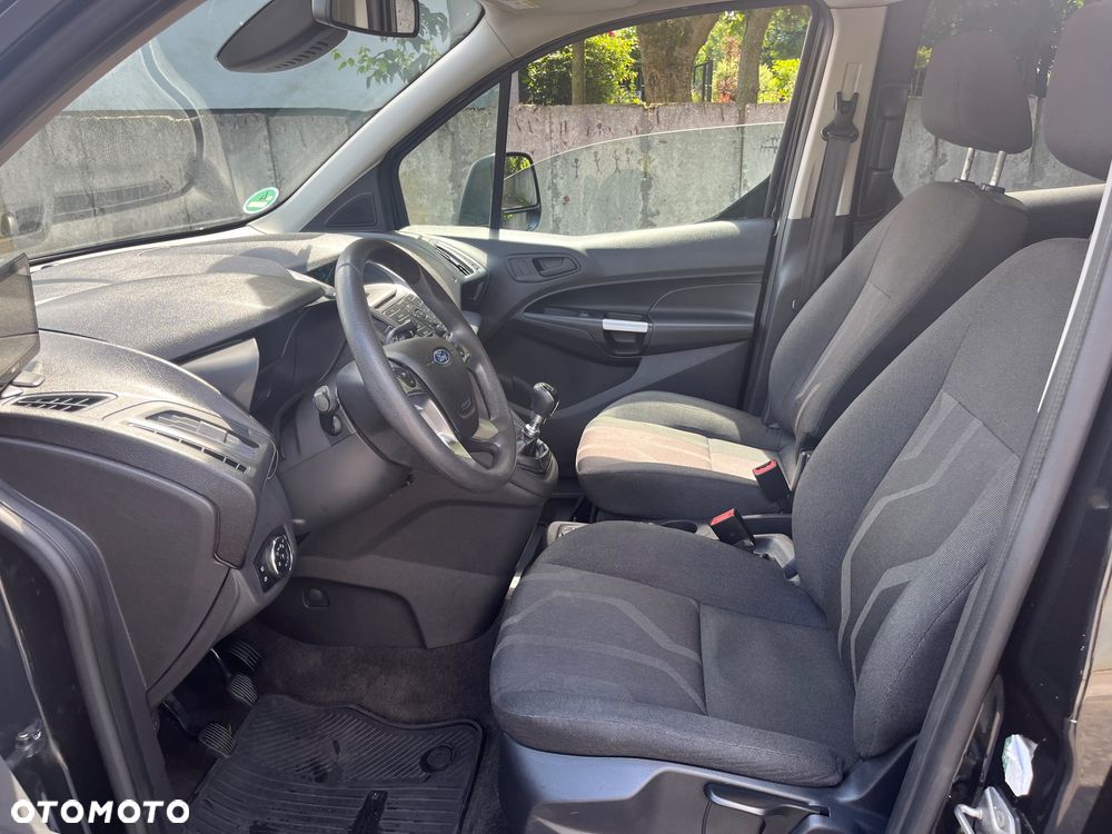 Ford Tourneo Connect Grand - 17