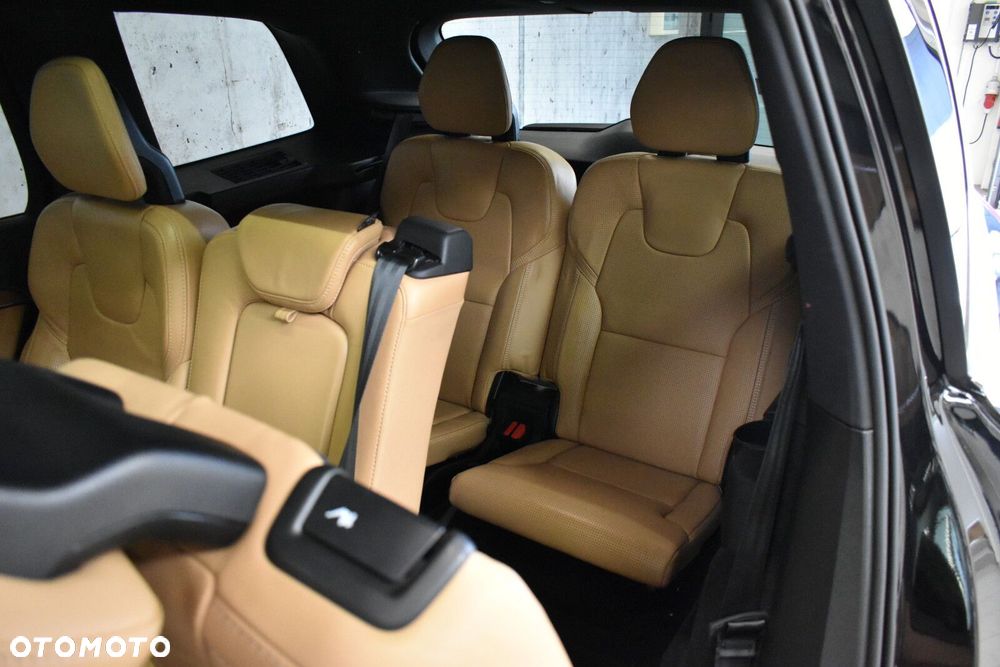Volvo XC 90 B5 D AWD Inscription - 25