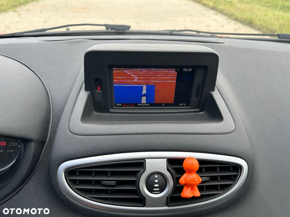 Renault Clio 1.2 16V Authentique - 11