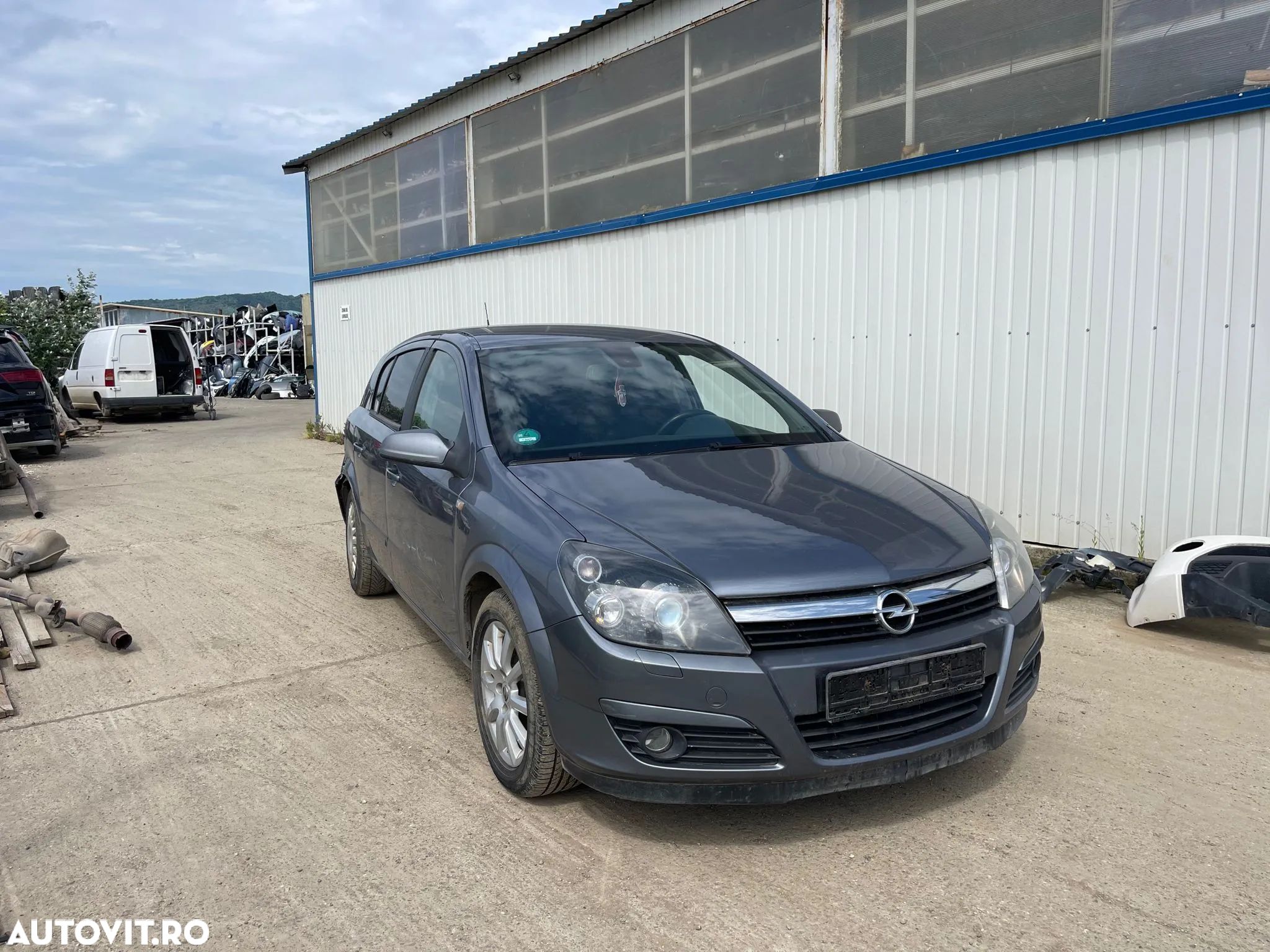 Dezmembrari Opel Astra H 1.7 CDTi - 1