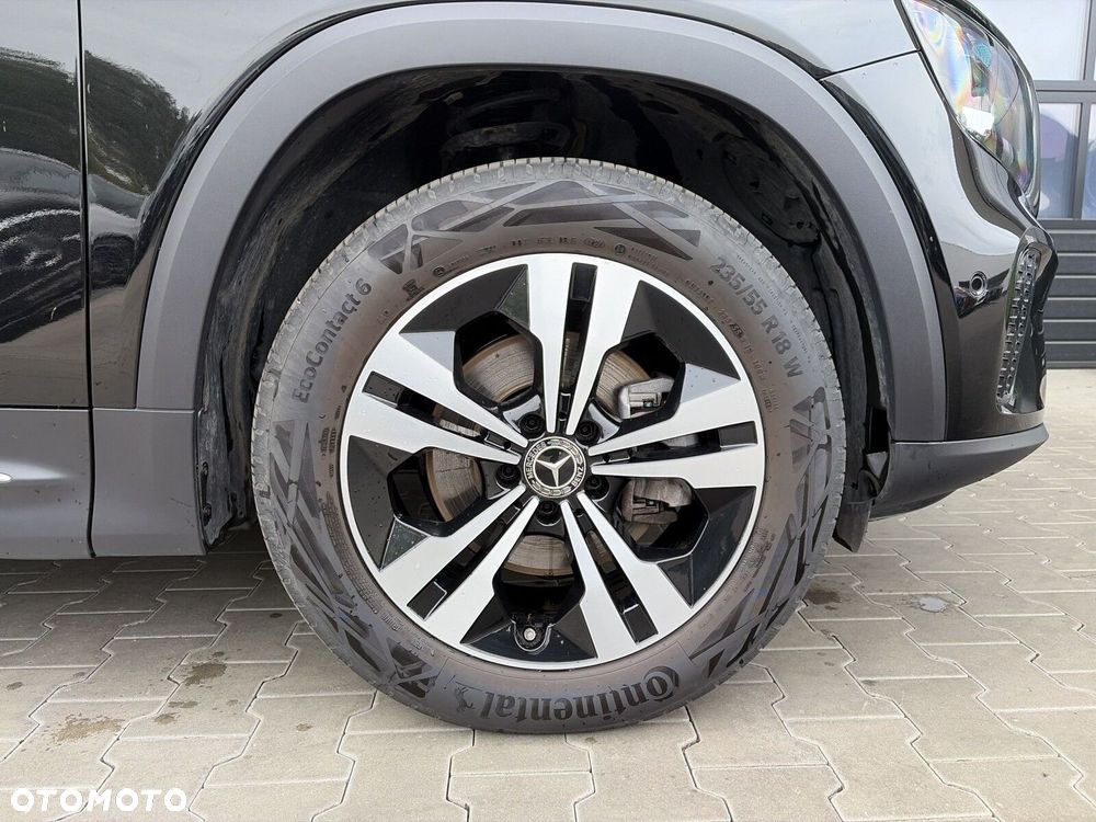 Mercedes-Benz GLB - 16