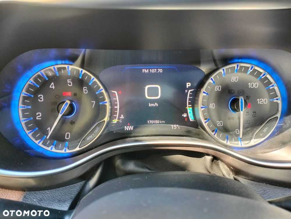 Chrysler Pacifica - 7