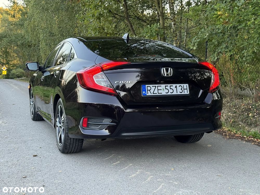 Honda Civic 1.5 i-VTEC Turbo Executive - 16