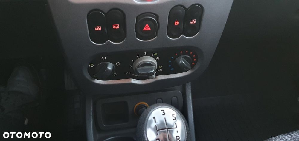 Dacia Duster dCi 85 4x2 Ambiance - 13