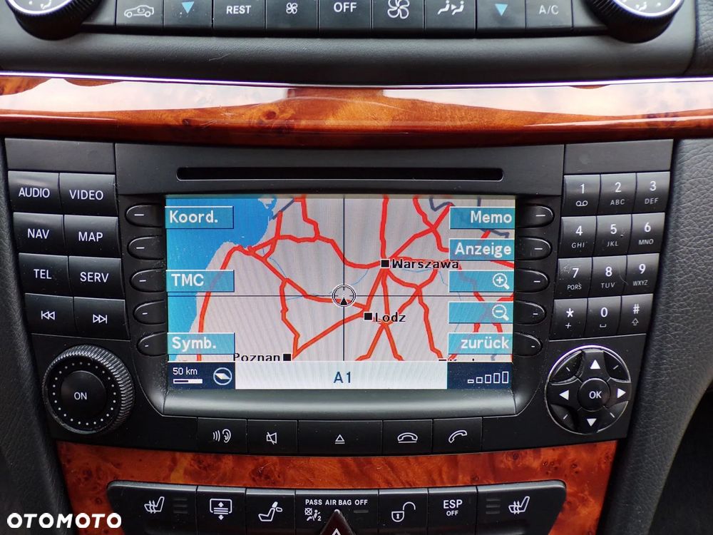 Mercedes-Benz Klasa E 500 T 4Matic Automatik Avantgarde - 23