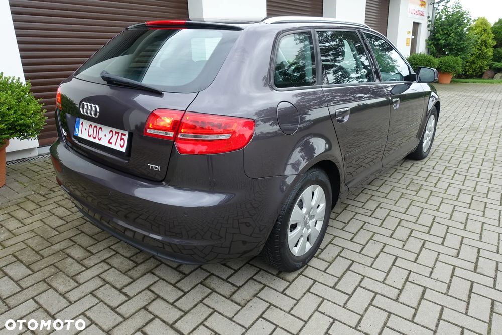 Audi A3 Sportback 1.6 TDI Ambiente - 16
