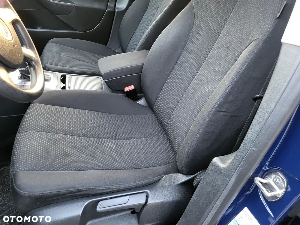 Volkswagen Passat 2.0 TDI Comfortline DSG - 11