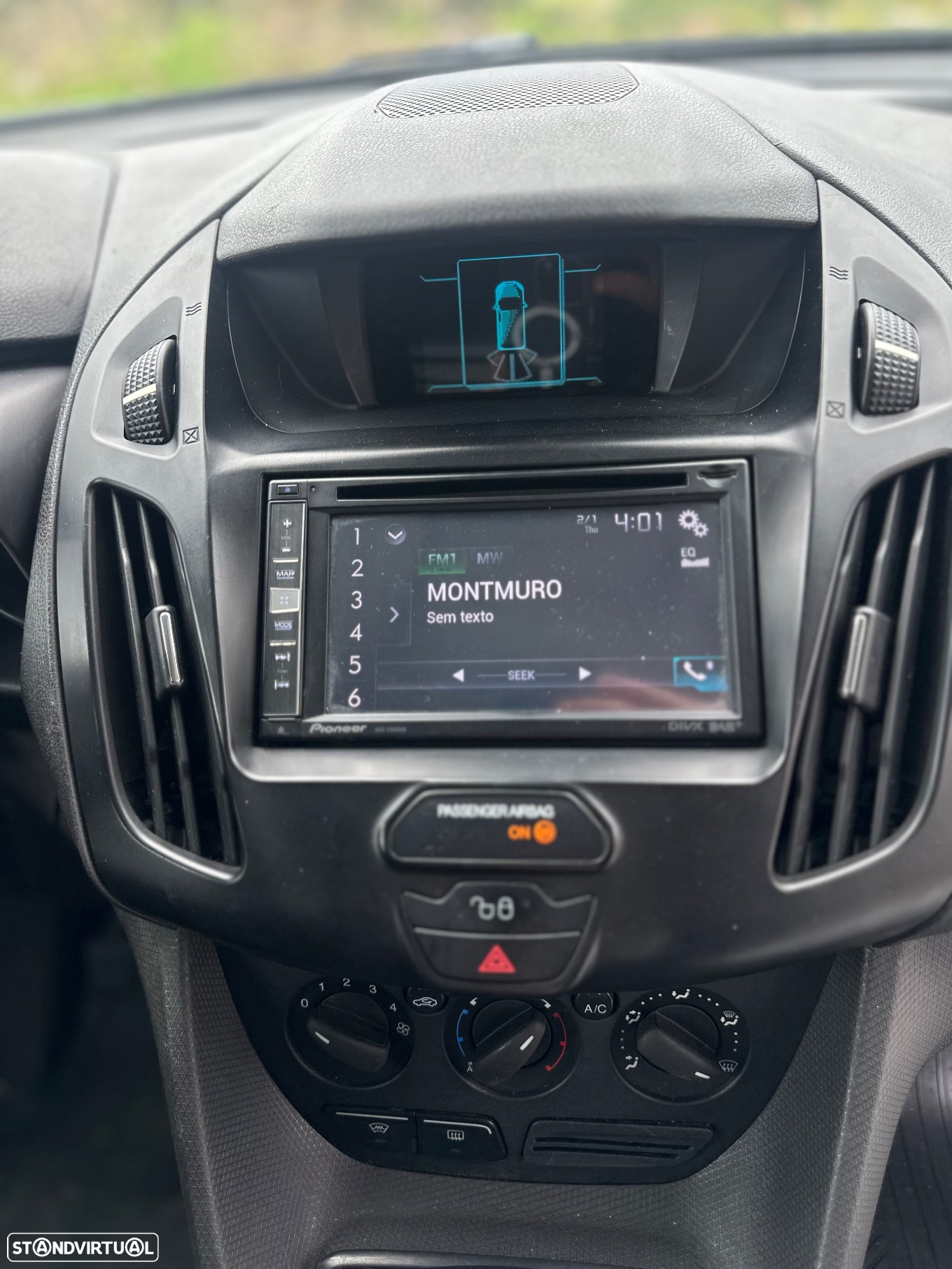 Ford Transit Connect - 14