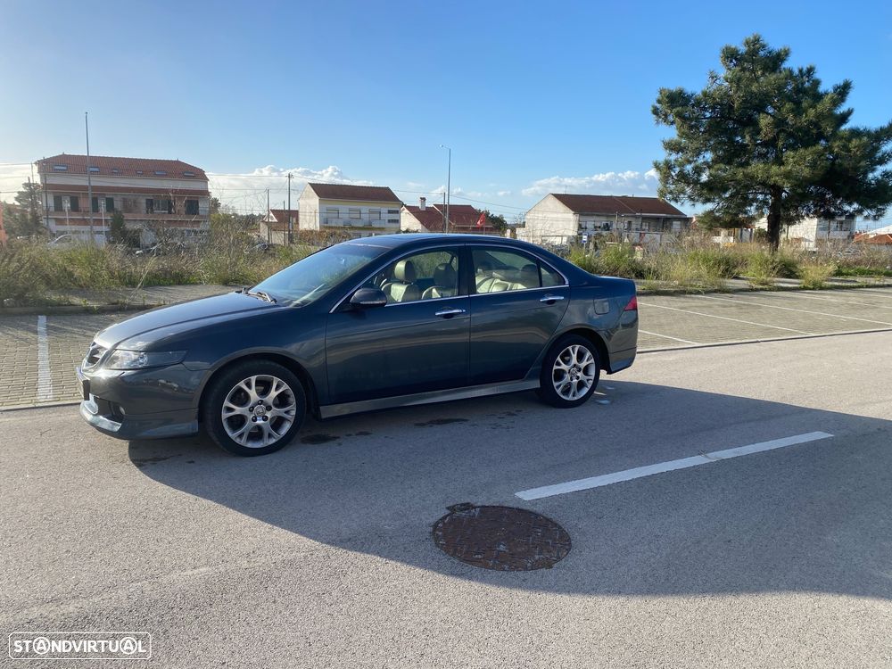 Honda Accord 2.4 Executive W/Navi - 3