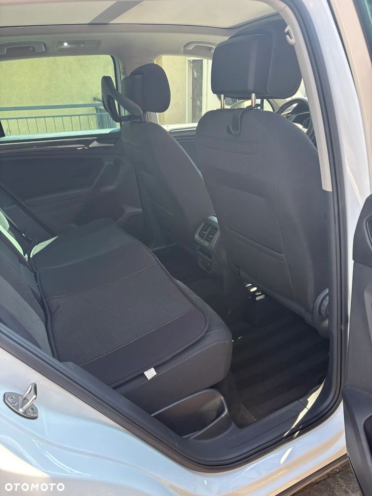 Volkswagen Tiguan - 9