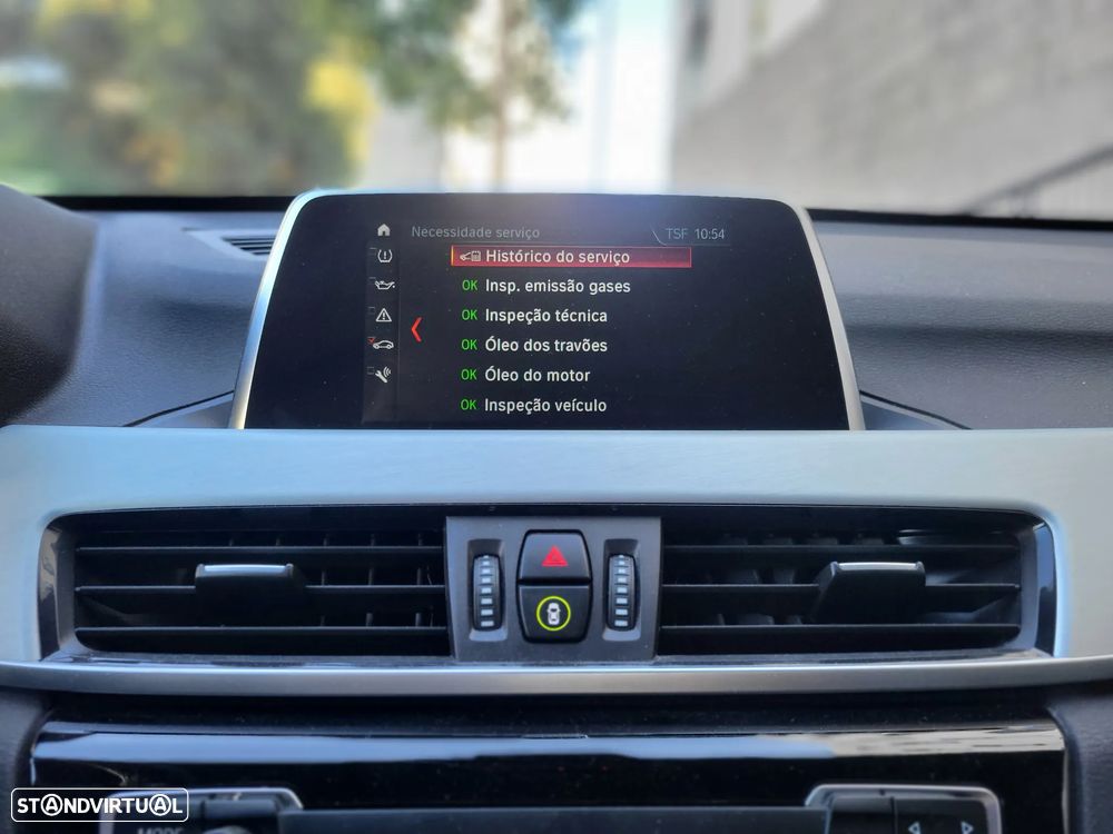 BMW X1 16 d sDrive Line xLine - 28