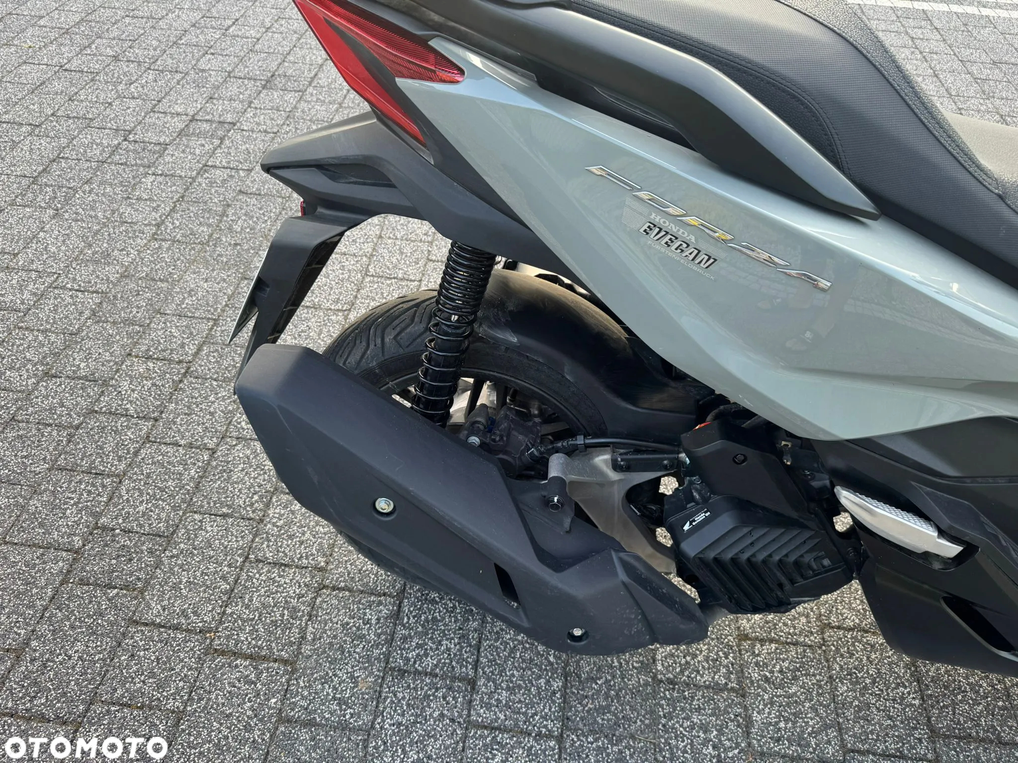 Honda NSS - 12