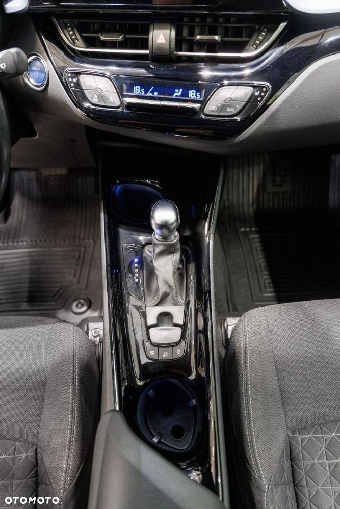 Toyota C-HR - 28