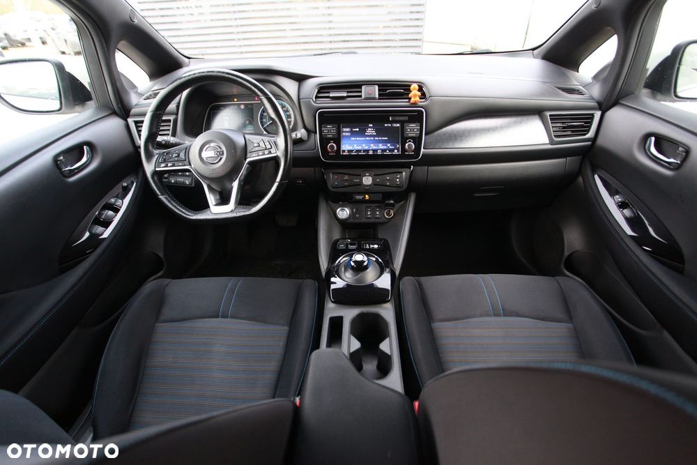 Nissan Leaf 40kWh Acenta (6.6 kW) - 10