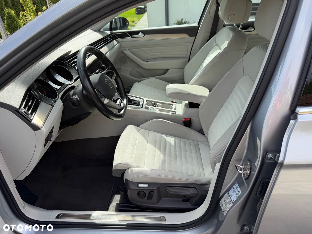Volkswagen Passat 2.0 TSI 4Mot Elegance DSG - 36