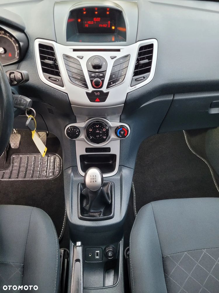 Ford Fiesta 1.25 Trend EU5 - 22